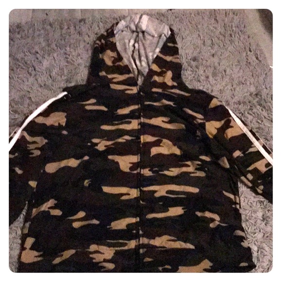 Striped Army 2 piece set. - Picture 1 of 2